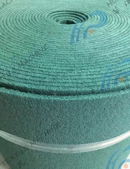 Pano de moagem abrasiva da roda de aba/disco de abrasivos que faz a máquina não tecida/ roda de lã não tecida que termina a escova da aba do equipamento de processamento da linha inteira da máquina